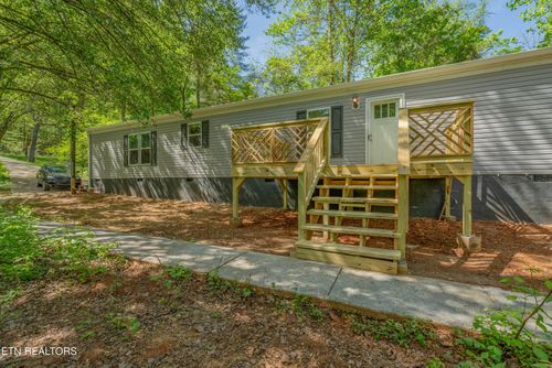 136 Sugar Rd, Oliver Springs, TN, 37840-2800 | Card Image