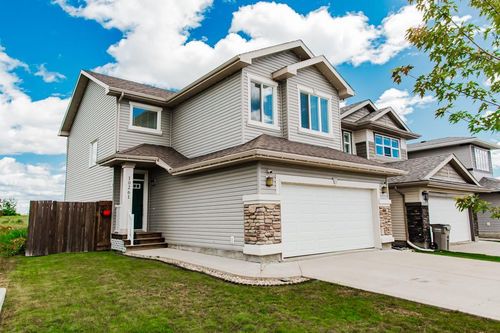 10261 85 St, Grande Prairie, AB, T8X0K3 | Card Image