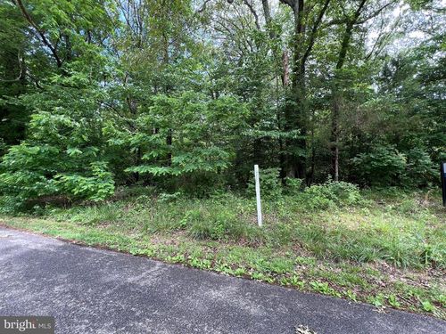 384 Deer Dr, LUSBY, MD, 20657-2724 | Card Image