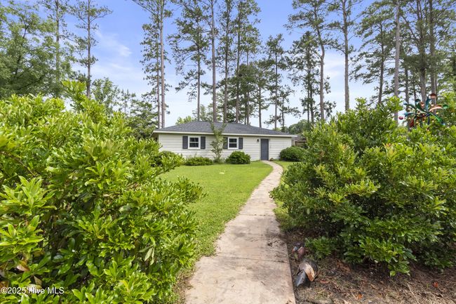 405 E Westbrook St, House other with 4 bedrooms, 3 bathrooms and 1 parking in Wallace NC | Image 24