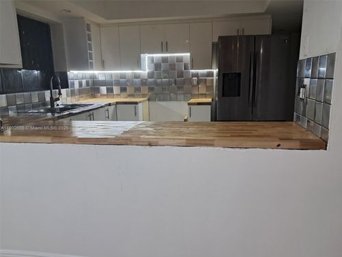 1550 Sw 86th Ct, Miami, FL, 33144-4043 | Card Image