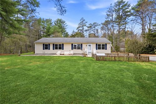 65 Skunk Hill Rd, Hope Valley, RI, 02832-1210 | Card Image