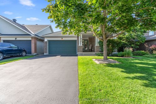 865 Markwick Cres, Orléans, ON, K4A4M7 | Card Image