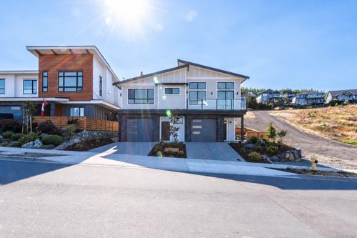 3226 Woodrush Dr, Duncan, BC, V9L0J9 | Card Image