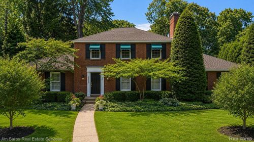 1023 Buckingham Rd, Grosse Pointe Park, MI, 48230-1440 | Card Image