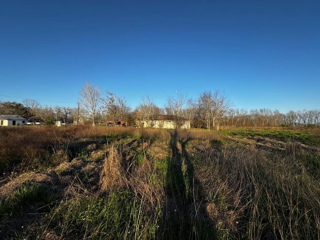 27215 Highway 36, Home with 0 bedrooms, 0 bathrooms and null parking in Damon TX | Image 26