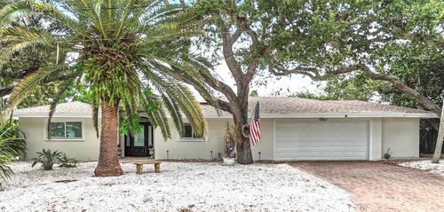 951 Contento St, Siesta Key, FL, 34242-1815 | Card Image