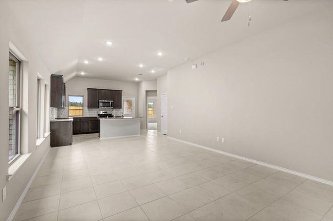 28818 Bobcat Run Dr, House other with 3 bedrooms, 2 bathrooms and 2 parking in New Caney TX | Image 9