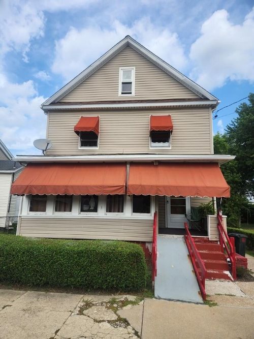 1811 Cascade St, Erie, PA, 16502-1527 | Card Image