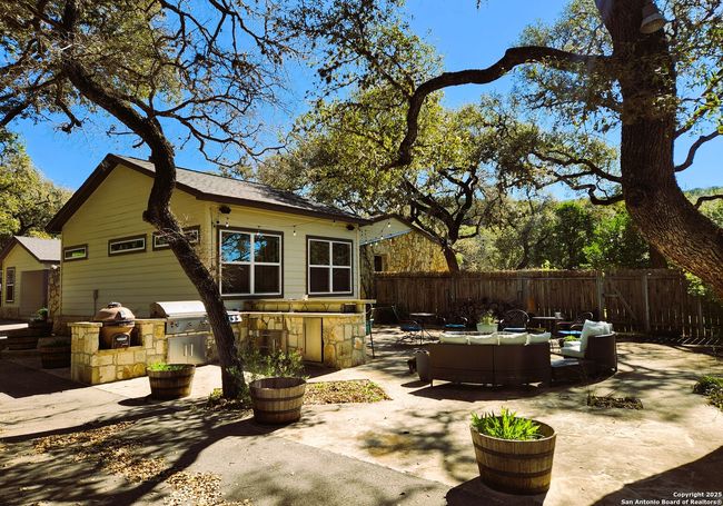9810 Park Dr, House other with 2 bedrooms, 3 bathrooms and null parking in Helotes TX | Image 48