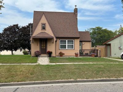 825 Washington Avenue, House other with 1 bedrooms, 1 bathrooms and null parking in Wisconsin Dells WI | Image 1