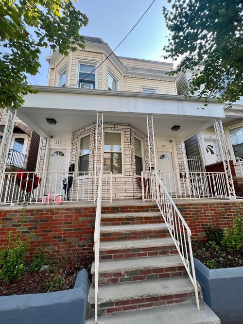 1-313 16th St, Union City, NJ, 07087-4305 | Card Image
