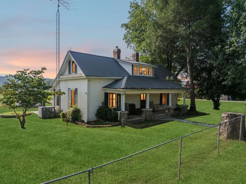 5436 Sr 50, Pelham, TN, 37366-3009 | Card Image