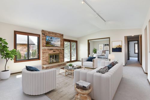 1021 Yuma Ln N, Plymouth, MN, 55447-3608 | Card Image