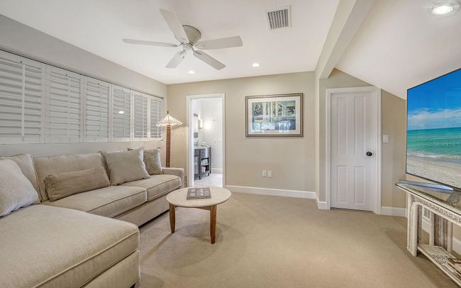 8835 Midnight Pass Road, House other with 3 bedrooms, 4 bathrooms and null parking in Sarasota FL | Image 31