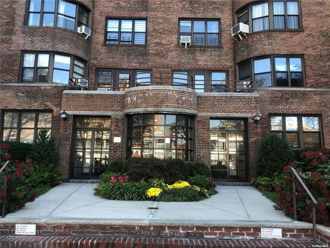APT-2H - 98-120 Queens Blvd, Home with 1 bedrooms, 1 bathrooms and null parking in Rego Park NY | Image 8