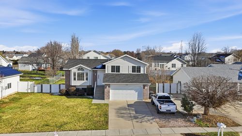 1932 N 810 W, Clinton, UT, 84015-8793 | Card Image