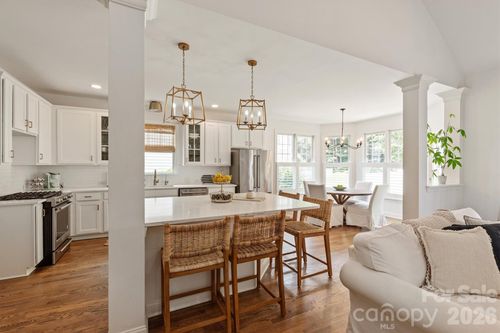 869 Stratford Run Dr, Fort Mill, SC, 29708-5701 | Card Image