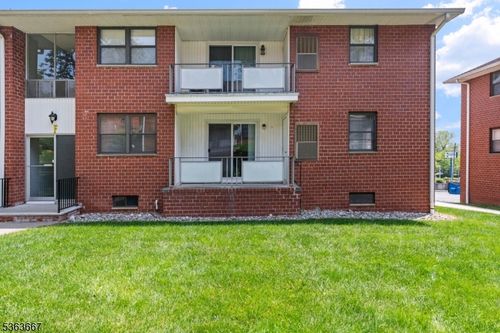 2-1300 Rock Ave, North Plainfield, NJ, 07060-3535 | Card Image