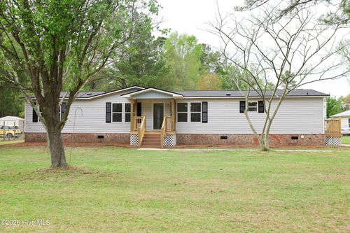 590 Luther Banks Rd, Richlands, NC, 28574-7274 | Card Image