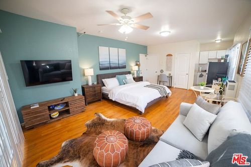 2-26 Breeze Avenue, Venice, CA, 90291 | Card Image