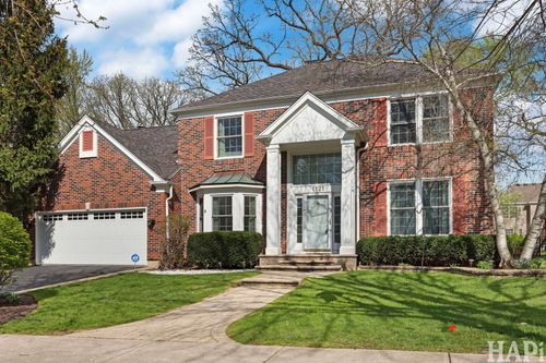1121 Williamsburg Cir, Grayslake, IL, 60030-7906 | Card Image