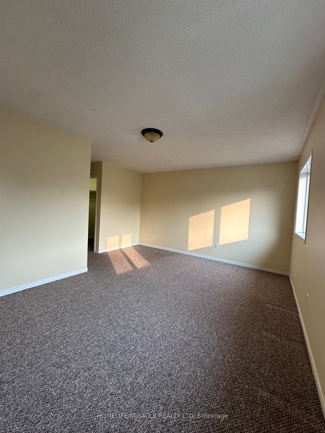 6 Sinclair Crt, Condo with 3 bedrooms, 3 bathrooms and 1 parking in Brampton ON | Image 31