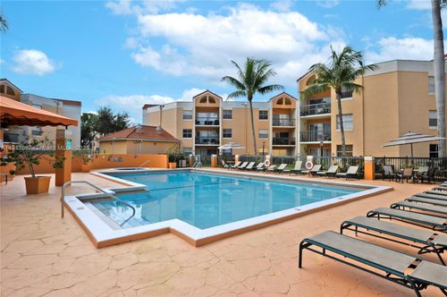 apt-208-6284 Nw 186th St, Hialeah, FL, 33015-6043 | Card Image