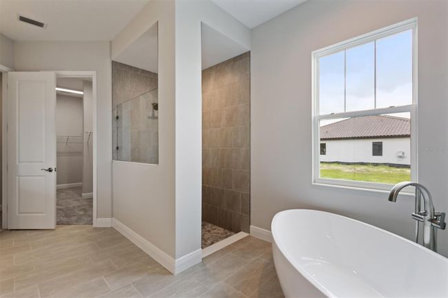 14523 Swiss Bridge Dr, House other with 4 bedrooms, 3 bathrooms and null parking in Lithia FL | Image 8