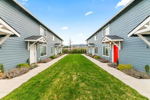160 Northridge Ter, Medford, OR, 97501-8966 | Card Image