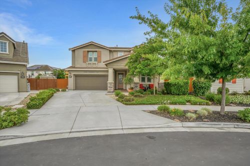 582 Pasture Avenue, Lathrop, CA, 95330 | Card Image