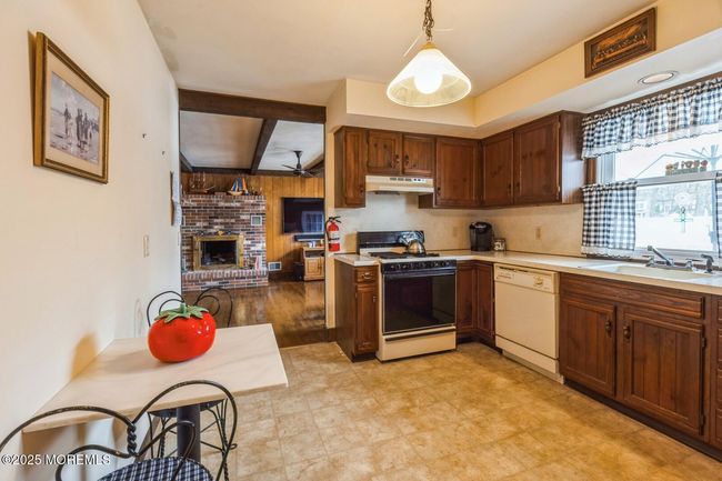 305 Springfield Ave, House other with 3 bedrooms, 2 bathrooms and null parking in Pine Beach NJ | Image 8