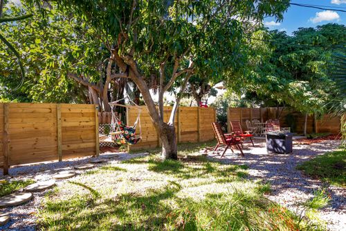 609 S Arnold Ave, Lantana, FL, 33462-4305 | Card Image