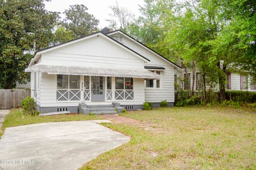 525 W 66th St, JACKSONVILLE, FL, 32208-4024 | Card Image