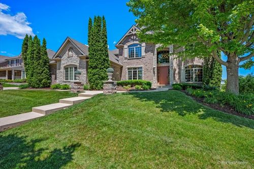 3674 Broadleaf Ave, Elgin, IL, 60124-7882 | Card Image