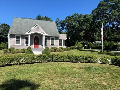 16 Foster Xing, East Quogue, NY, 11942-4327 | Card Image