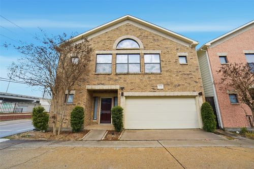 3736 Main Plaza Dr, Houston, TX, 77025-5943 | Card Image