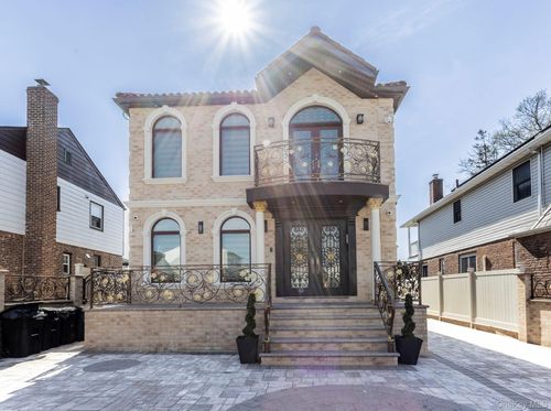 69-42 180th Street, New York, NY, 11365 | Card Image