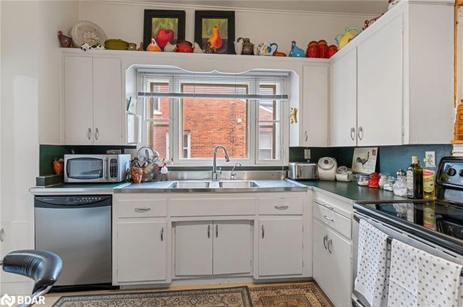 1000 1st Ave W, House other with 7 bedrooms, 5 bathrooms and 6 parking in Owen Sound ON | Image 9