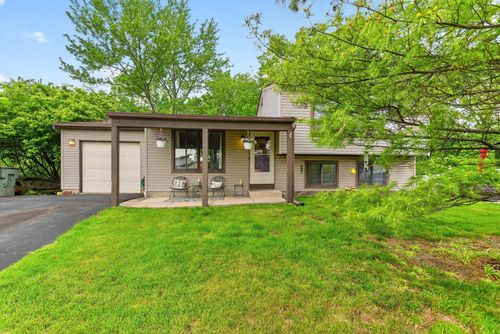 689 Wesfall Court, Columbus, OH, 43228 | Card Image