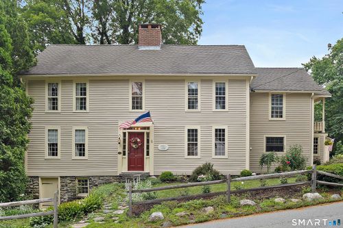 6 Canterbury Tpke, Norwich, CT, 06360-1811 | Card Image
