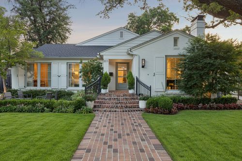 8111 Chadbourne Rd, Dallas, TX, 75209-4420 | Card Image
