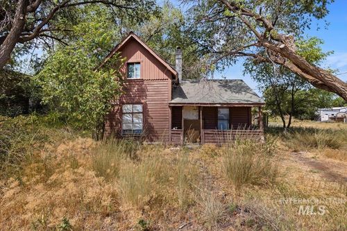 555 14th St, Vale, OR, 97918-9606 | Card Image