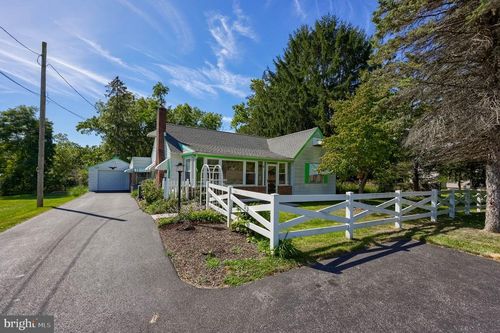 7 Pine St, DILLSBURG, PA, 17019-9445 | Card Image