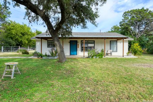 109 Hilltop Dr, Kerrville, TX, 78028-7070 | Card Image