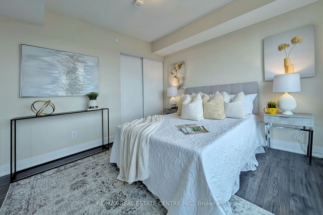 2010 - 1255 Bayly St, Condo with 1 bedrooms, 1 bathrooms and null parking in Pickering ON | Image 7