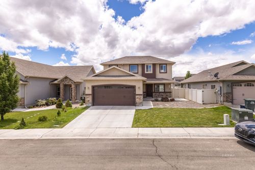 3817 Boulder Creek, Elko, NV, 89801 | Card Image