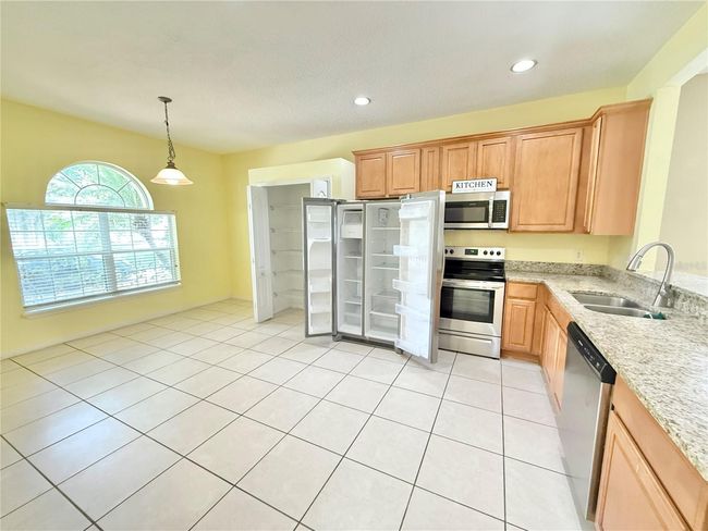 4307 Creeks Run Blvd, House other with 3 bedrooms, 2 bathrooms and null parking in KISSIMMEE FL | Image 6
