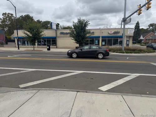 16900 W Warren Ave, Detroit, MI, 48228-3505 | Card Image