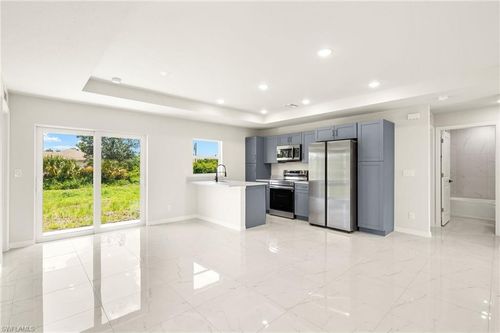 917 Hepburn Ave, Lehigh Acres, FL, 33974-0748 | Card Image